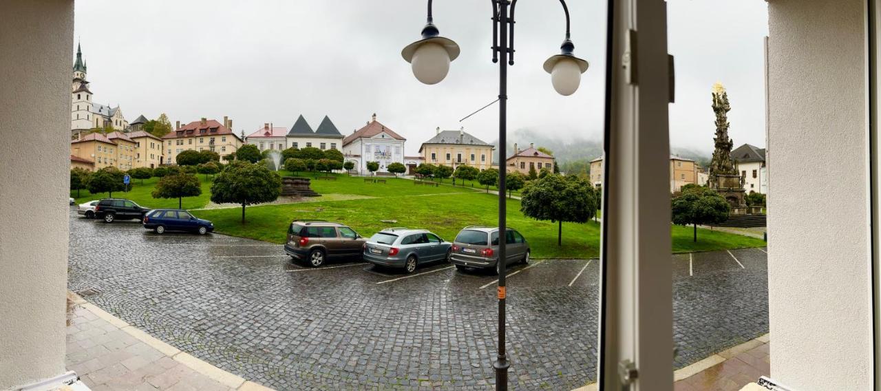 Apartman Pod Fontanou Кремница Экстерьер фото