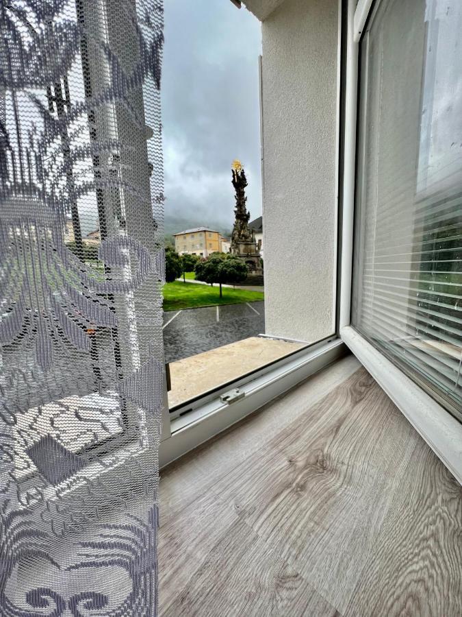 Apartman Pod Fontanou Кремница Экстерьер фото